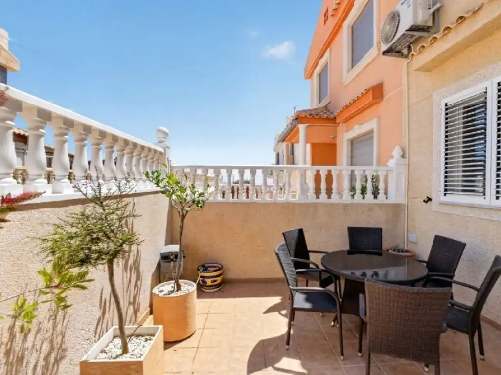 Casa con jardín en venta en La Mata, imagen 5
