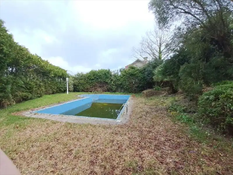 Schwimmbecken von Haus oder Chalet zum Verkauf in Vigo  mit Heizung, Privatgarten und Schwimmbad
