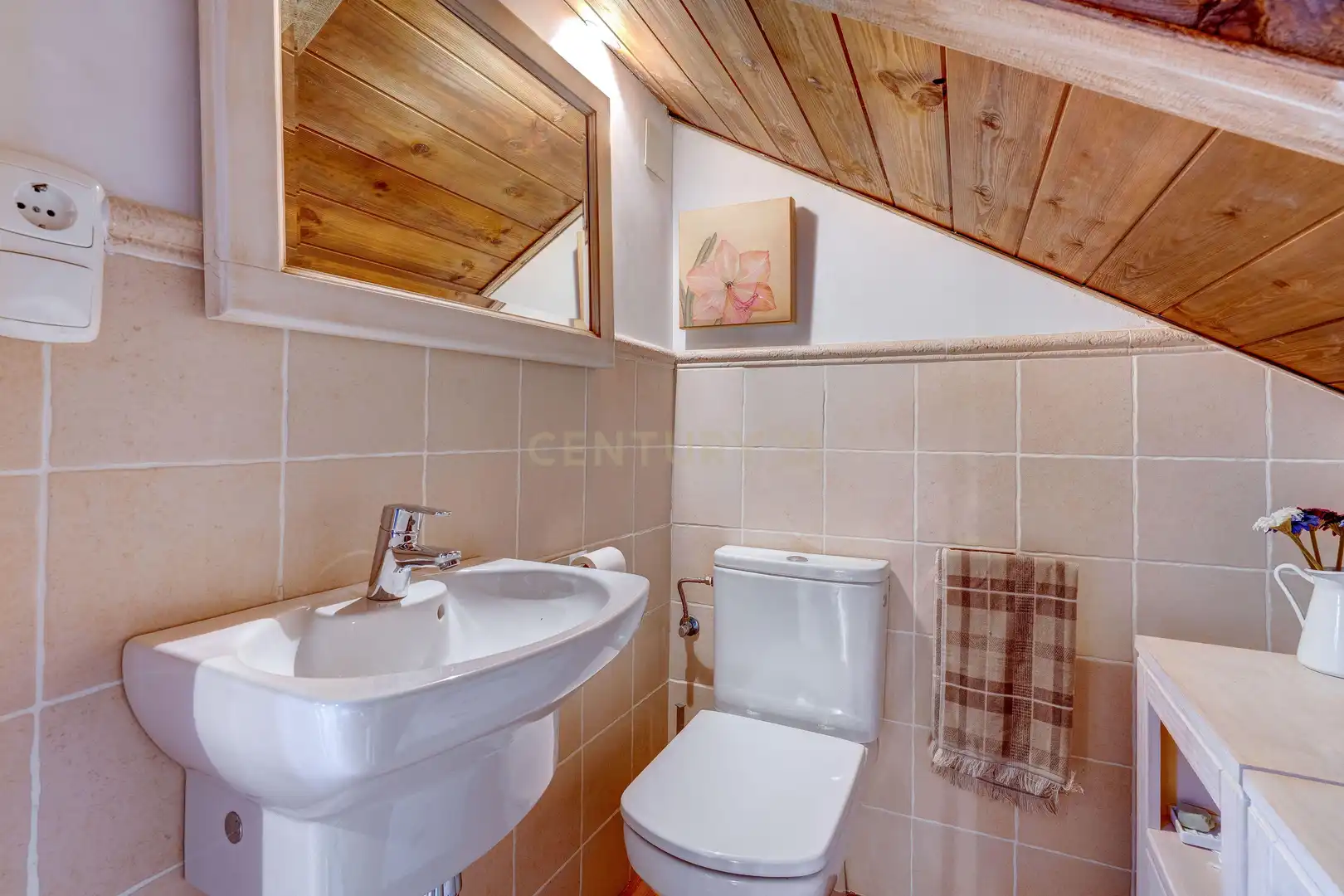 Badezimmer von Einfamilien-Reihenhaus zum Verkauf in Anguciana mit Privatgarten, Abstellraum und Schwimmbad