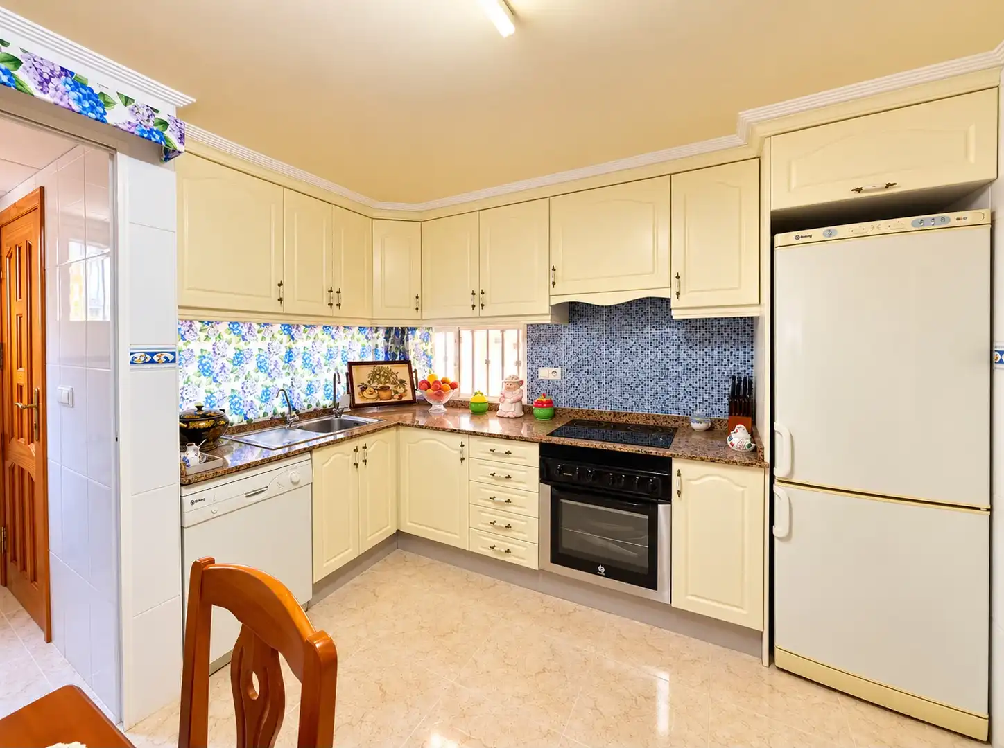 Terraced house with terrace for sale in Calle Versalles 7, imagen 14