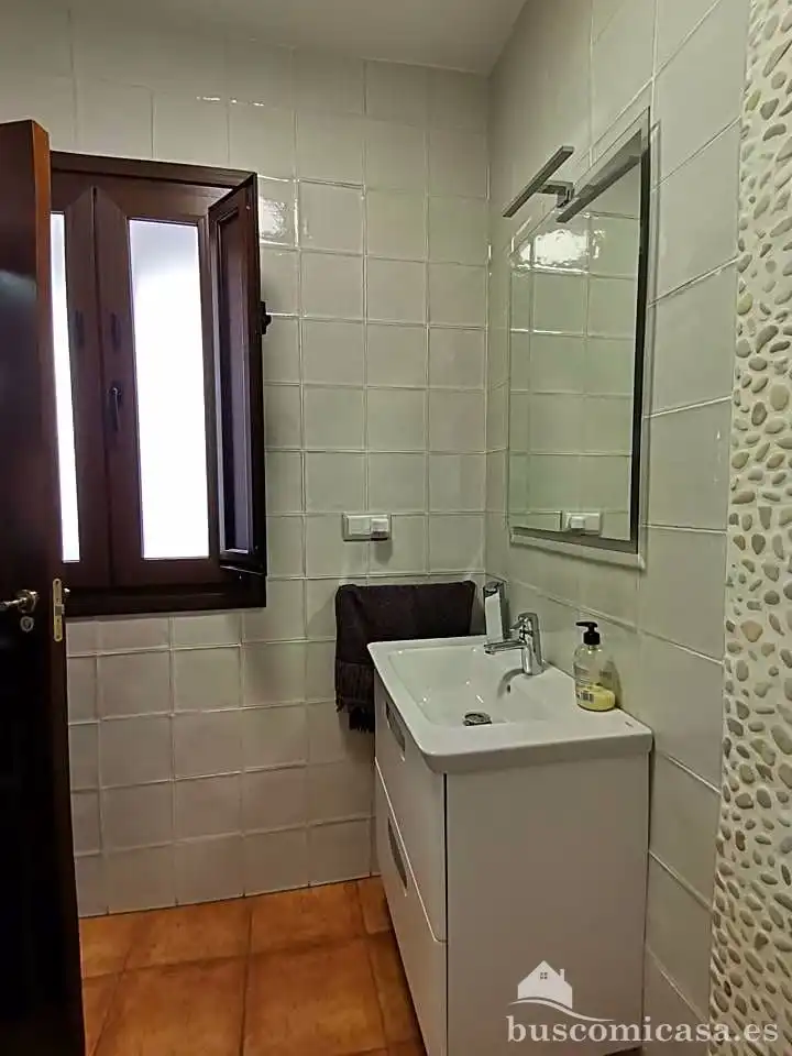Bany de Casa o xalet en venda en Linares amb Aire condicionat, Calefacció i Terrassa