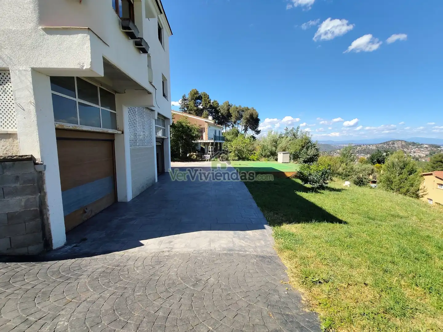 Vista exterior de Casa o xalet en venda en Vallirana amb Calefacció, Jardí privat i Terrassa