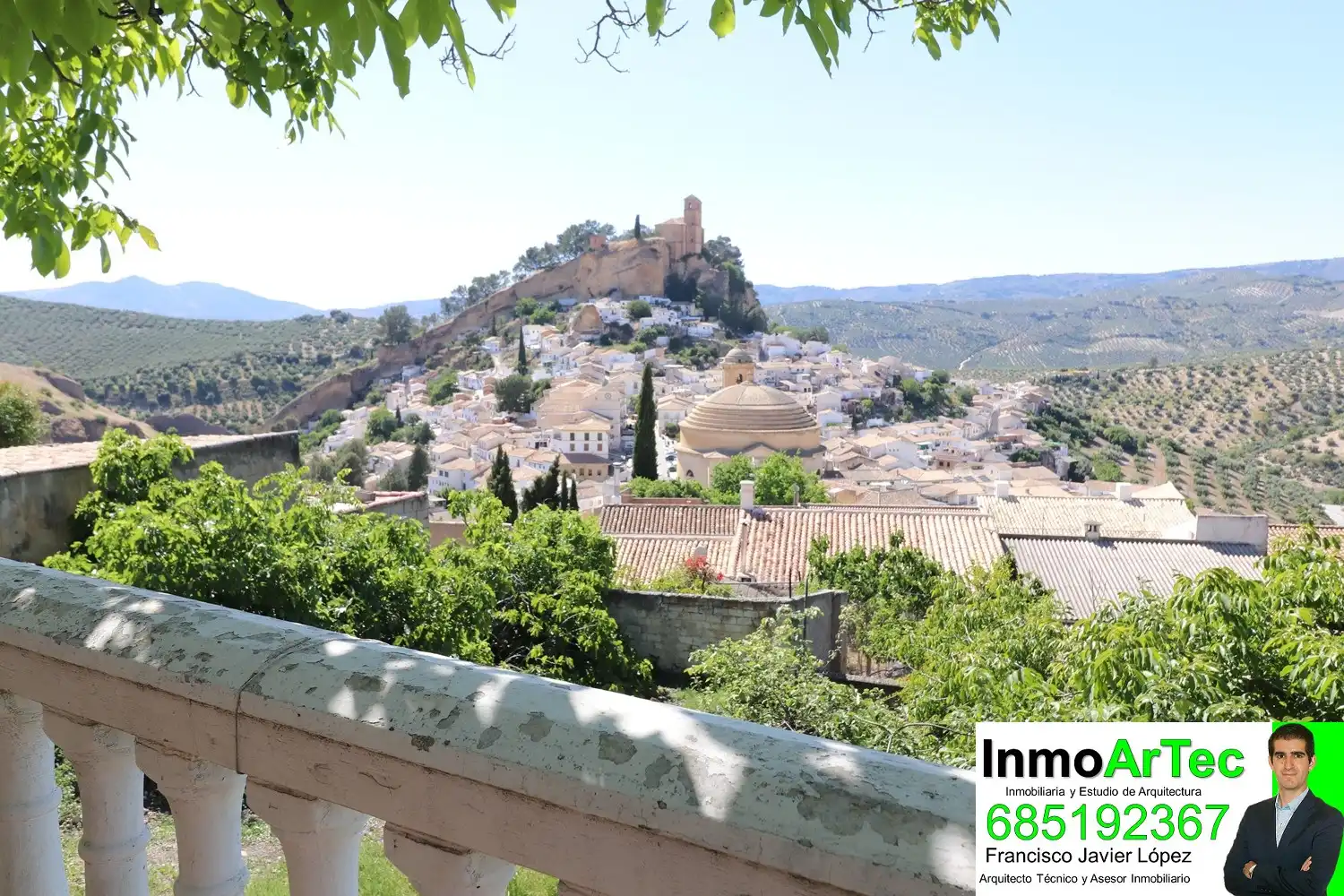 Vista exterior de Casa o chalet en venta en Montefrío con Jardín privado, Terraza y Piscina