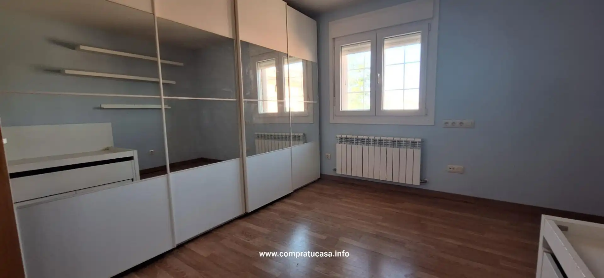 Casa adosada en venta en Calle MISTRAL, Encinillas