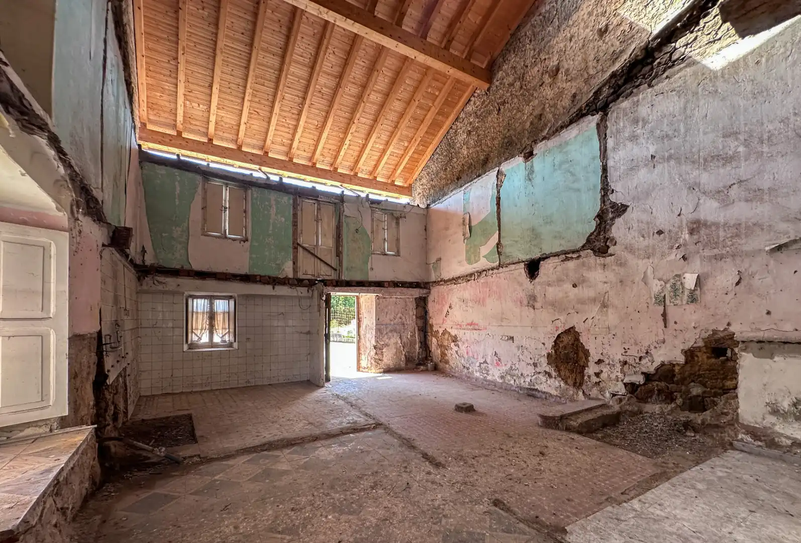 Casa adosada en venda en Castañeda amb Jardí privat
