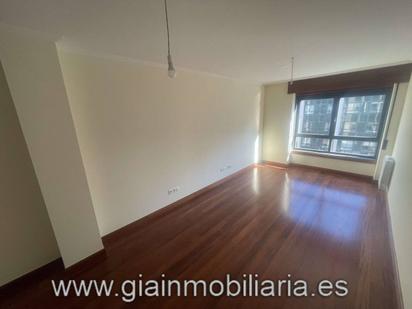 Bedroom of Flat for sale in Vigo   with Heating, Private garden and Parquet flooring