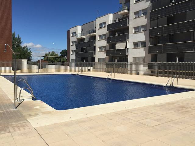 Apartamento en Alquiler en Avenida Circunvalación, 15 en Carretera de Granada - La Alcazaba