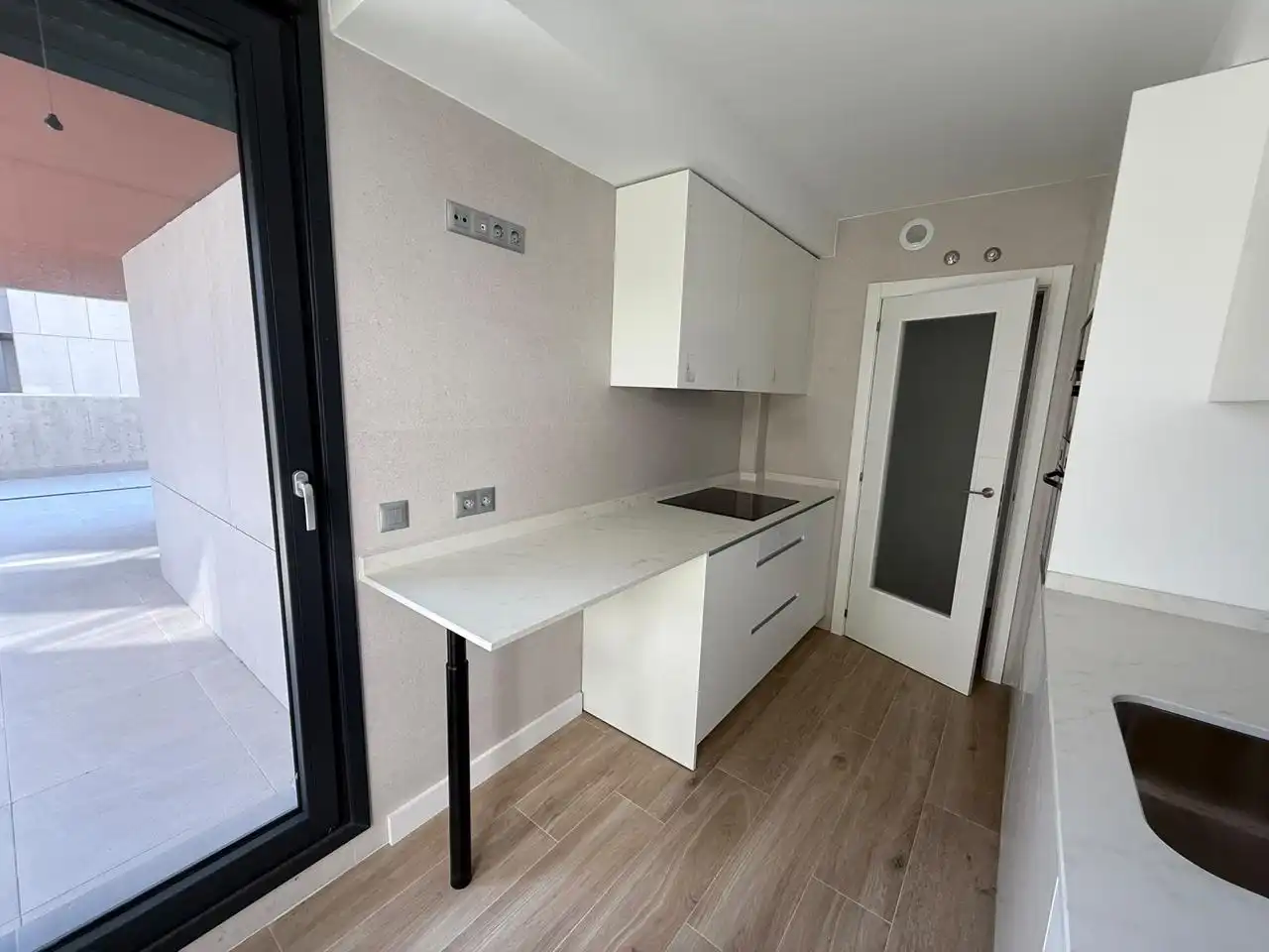 Küche von Erdgeschoss zum Verkauf in Castro-Urdiales mit Terrasse, Abstellraum und Gemeinschaftspool