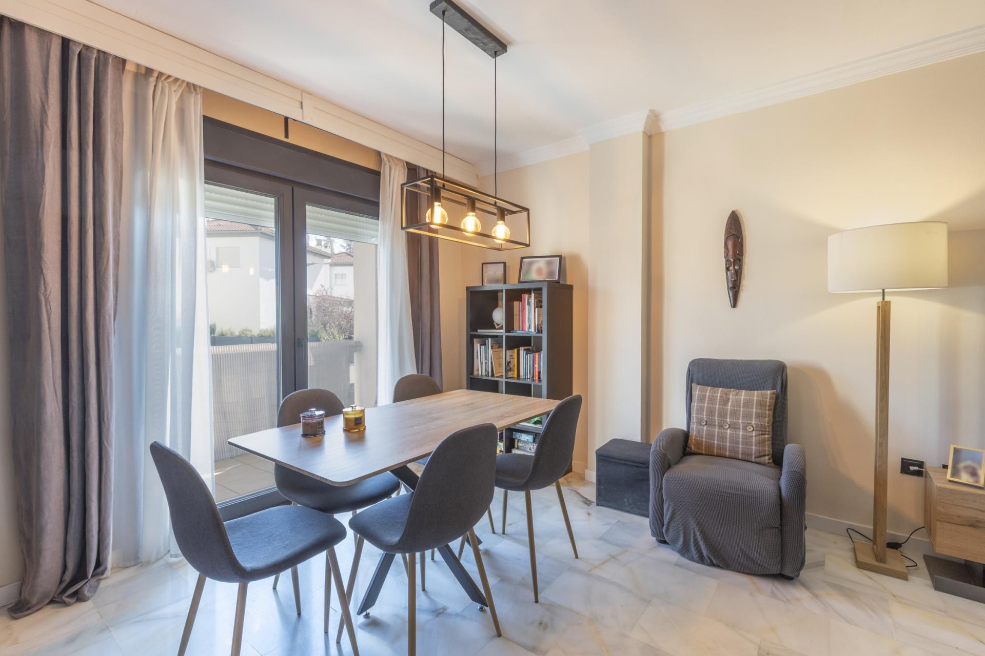 Esszimmer von Wohnung zum Verkauf in Gójar mit Klimaanlage, Privatgarten und Balkon