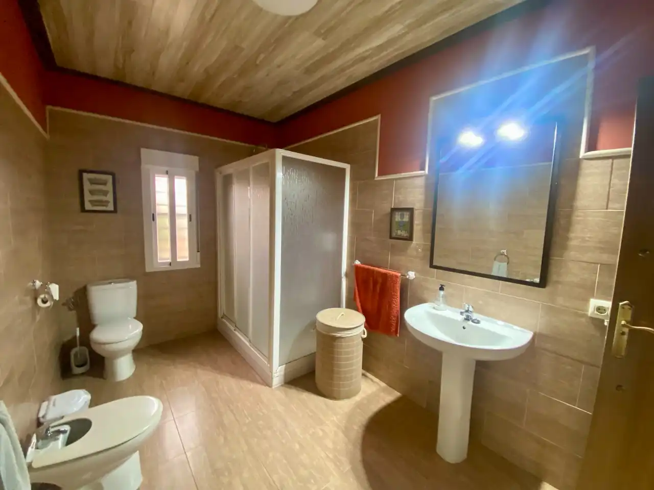 Baño de Casa o chalet en venta en Villarrubia de los Ojos con Aire acondicionado, Calefacción y Jardín privado