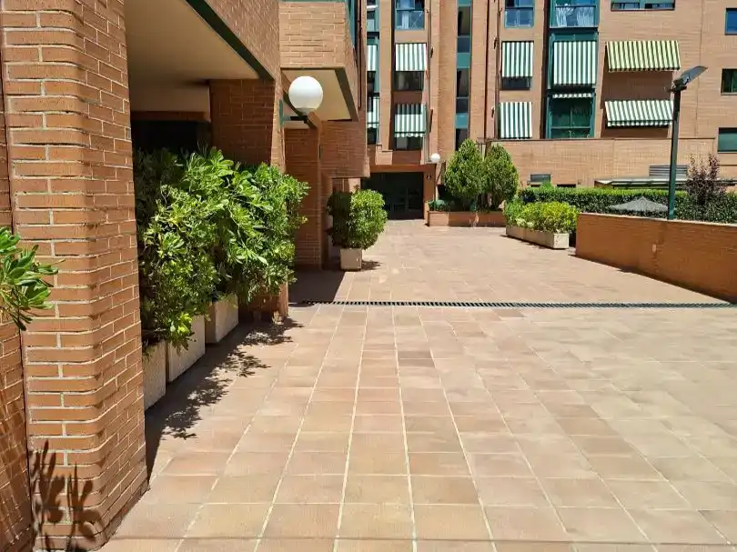 Terrassa de Pis en venda en  Madrid Capital amb Aire condicionat i Piscina