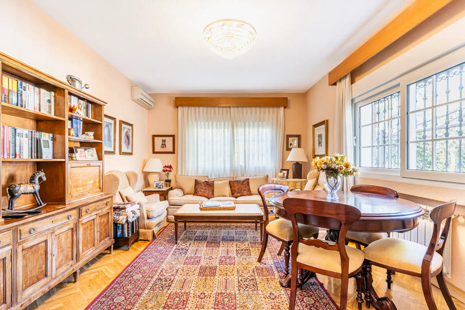 Living room of Houses for sale in Las Rozas de Madrid  with Air Conditioner, Heating and Private garden