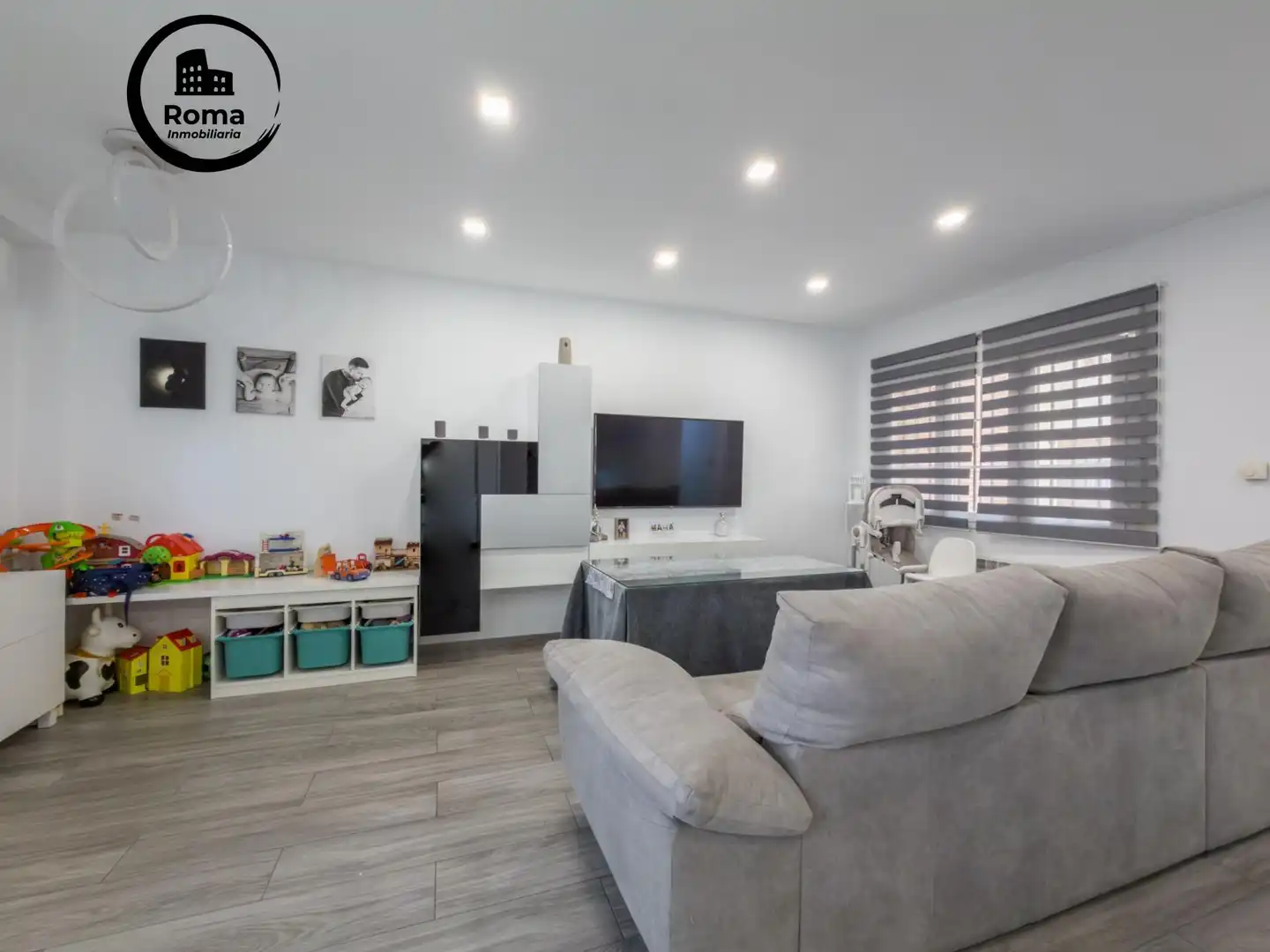 Living room of Detached homes for sale in Cenes de la Vega  with Air Conditioner, Heating and Terrace
