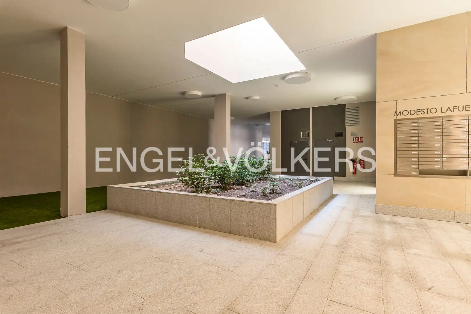 Piso de alquiler en Madrid con Aire acondicionado, Calefacción y Jardín privado