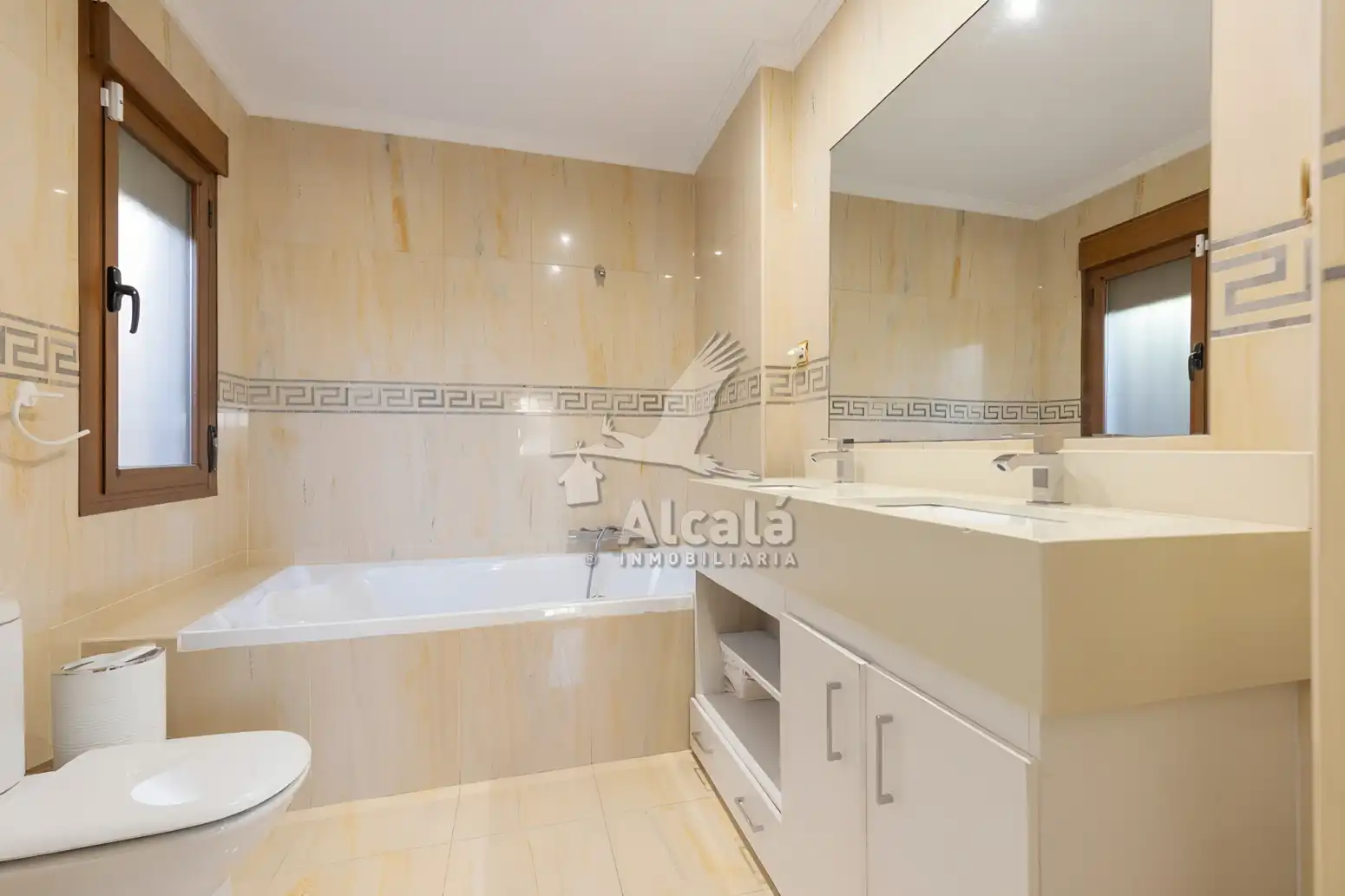 Bany de Casa o xalet en venda en Santa Olalla amb Aire condicionat, Calefacció i Piscina