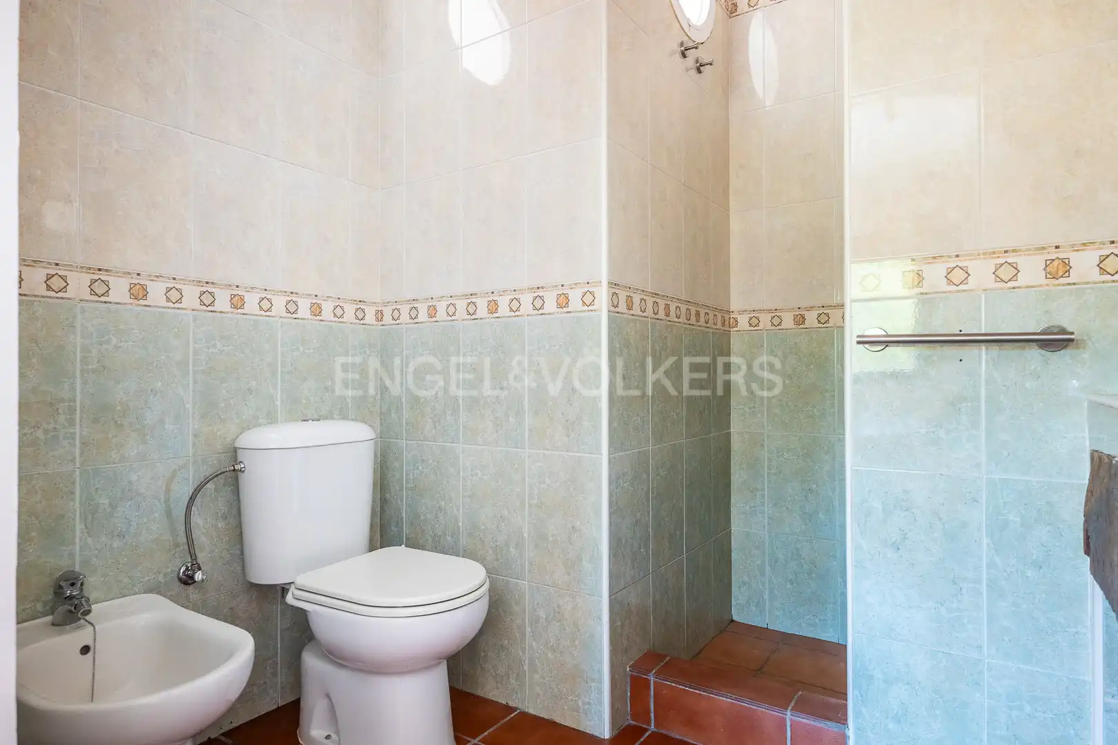 Baño de Finca rústica en venta en El Castillo de las Guardas con Calefacción, Jardín privado y Terraza