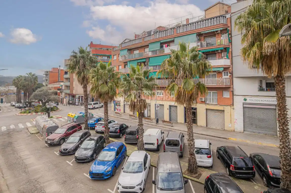 Exterior view of Flat for sale in Ripollet  with Air Conditioner and Balcony