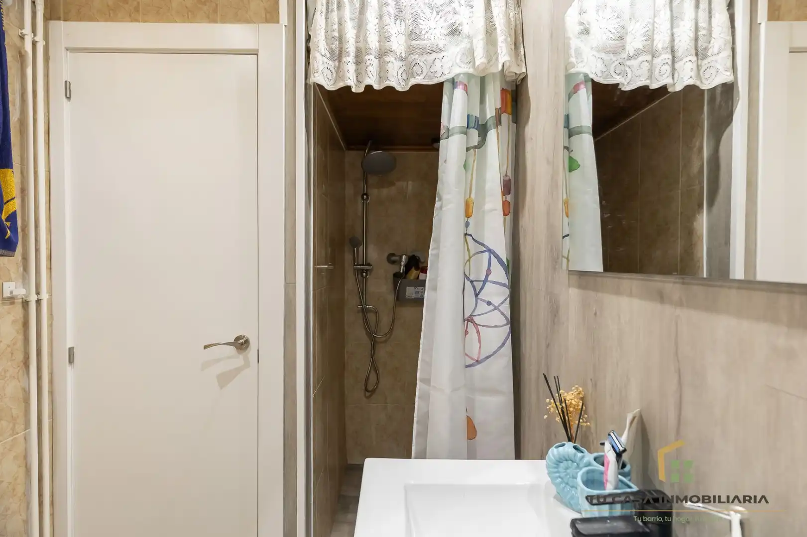 Baño de Piso en venta en Badalona con Aire acondicionado