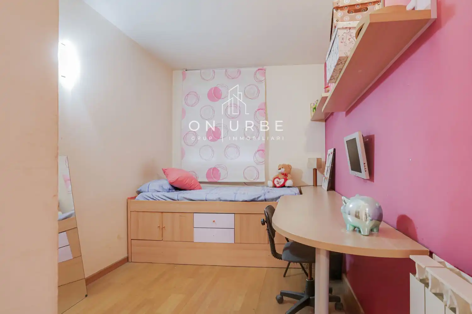 Schlafzimmer von Wohnung zum Verkauf in Barcelona mit Klimaanlage, Terrasse und Abstellraum
