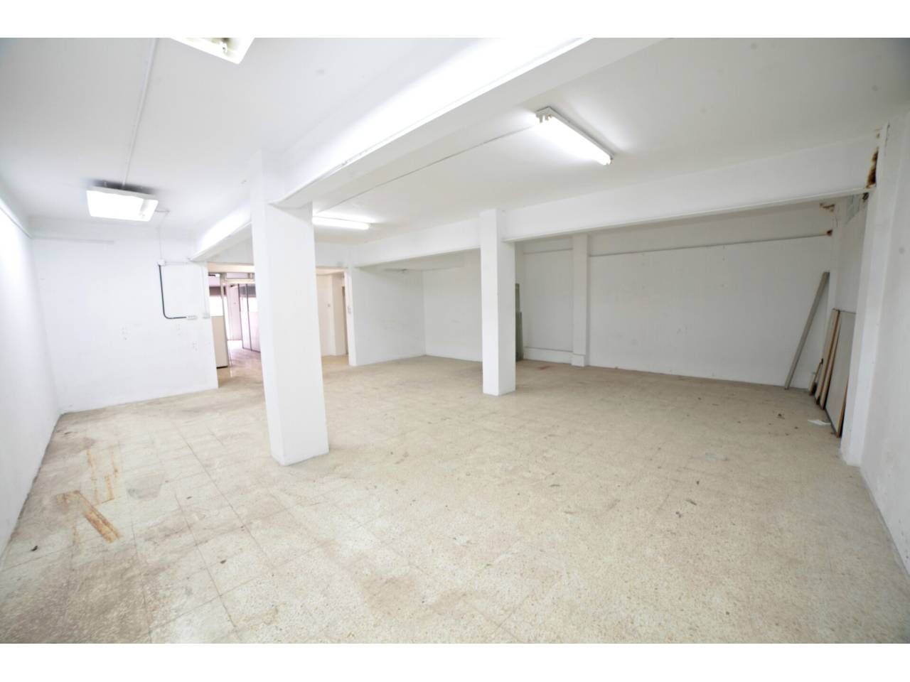 Local en venda en Esplugues de Llobregat