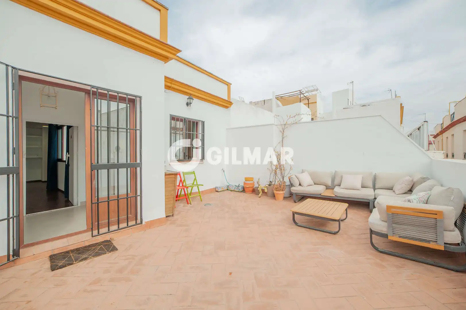 Detached house to rent in Triana
