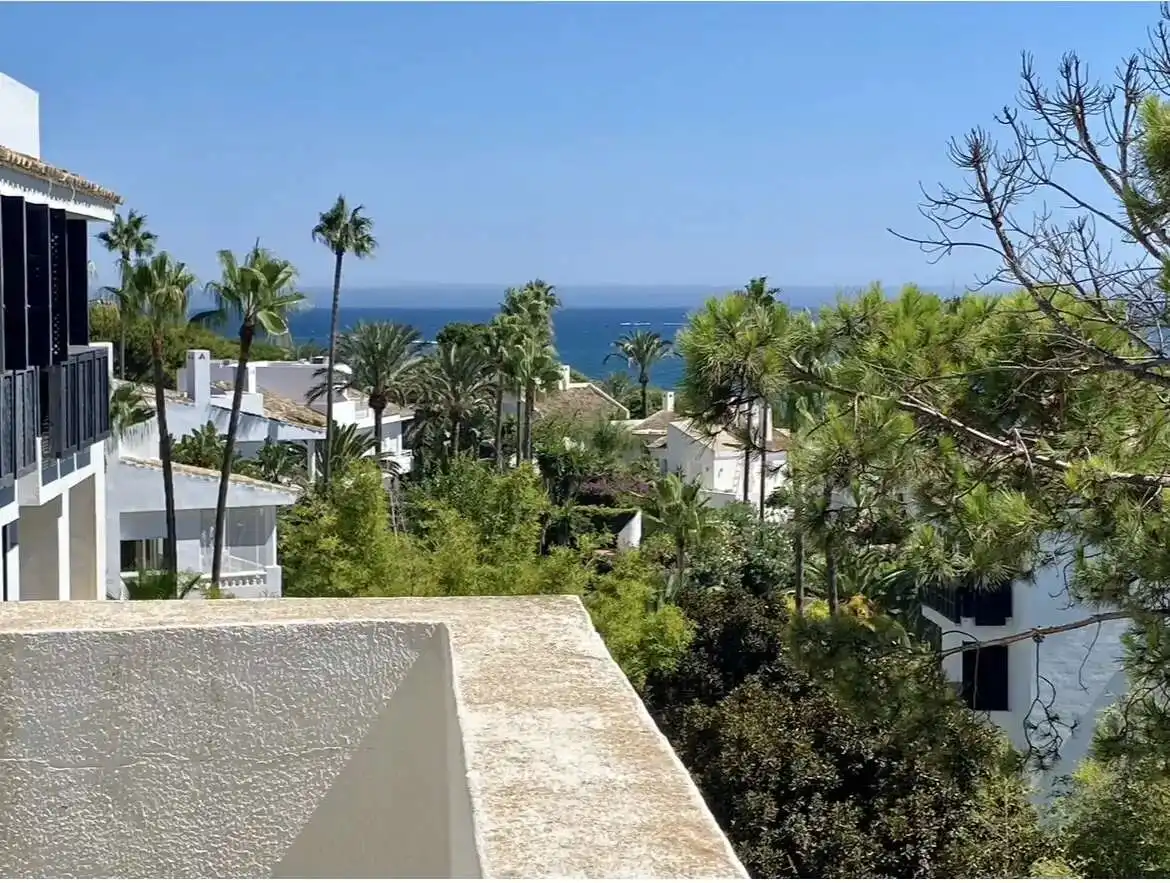 Exterior view of Flat for sale in Marbella  with Terrace and Swimming Pool