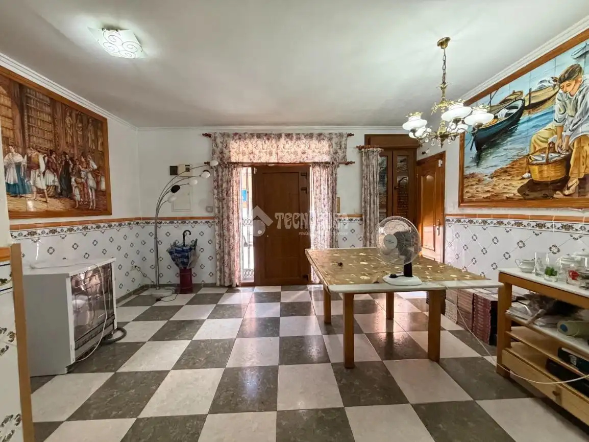 Casa adosada en venta en Xirivella con Aire acondicionado