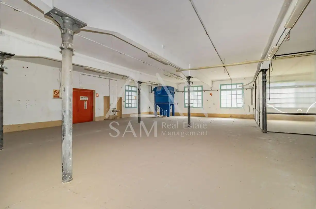 Industrial buildings for sale in Congost - Santa Caterina