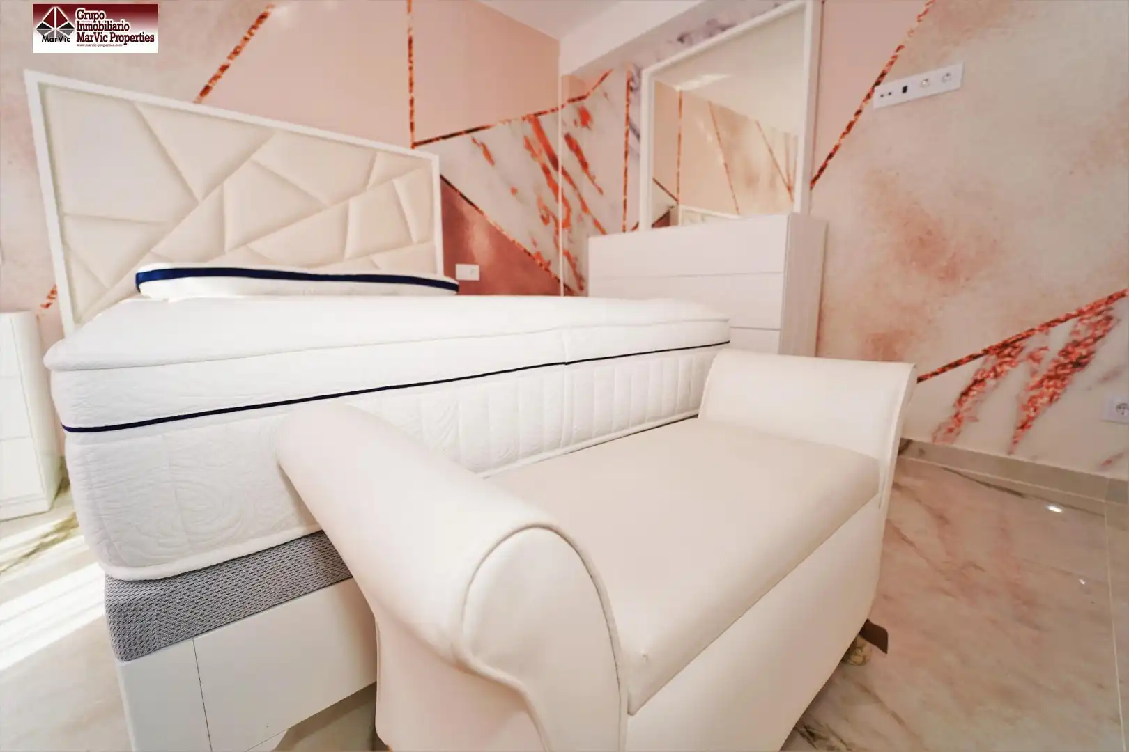 Chalet con piscina en venta en Coloma, imagen 35
