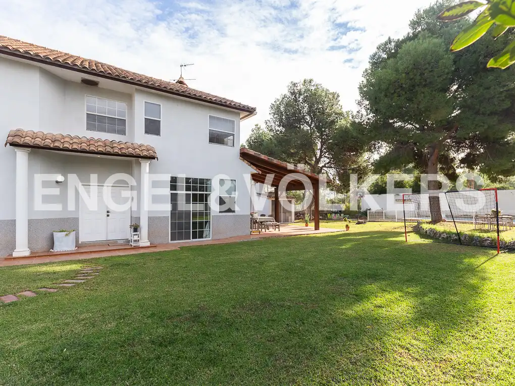 Jardín de Casa o chalet de alquiler en Serra con Calefacción, Jardín privado y Parquet