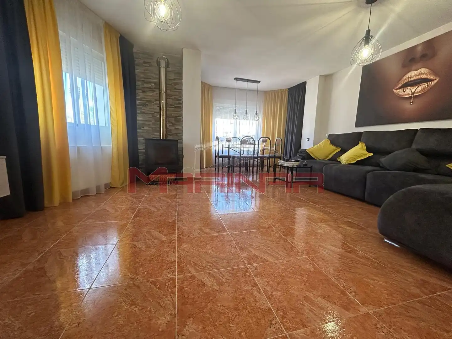 Sala d'estar de Casa adosada en venda en Seseña amb Aire condicionat, Calefacció i Jardí privat