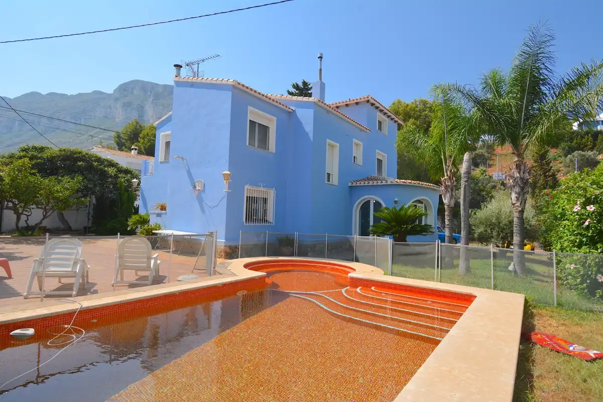 Vista exterior de Casa o chalet en venta en Dénia con Aire acondicionado, Calefacción y Jardín privado