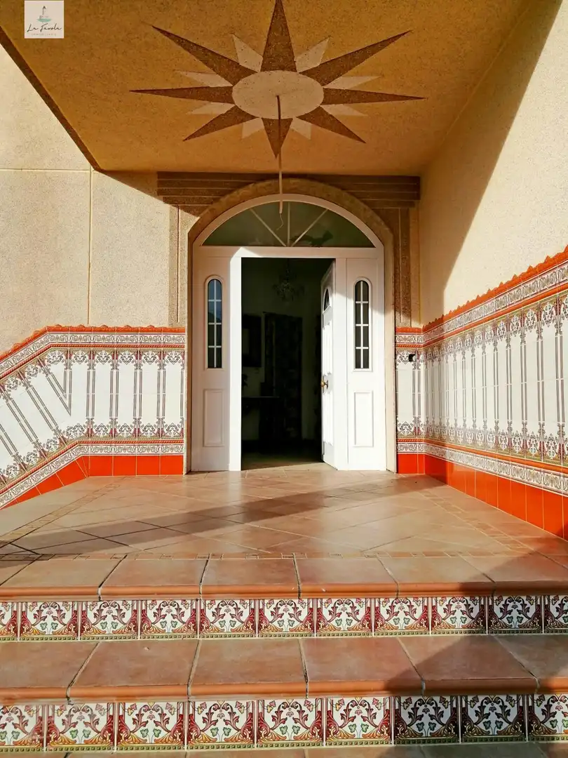 Casa o xalet en venda en Loja amb Jardí privat, Terrassa i Traster