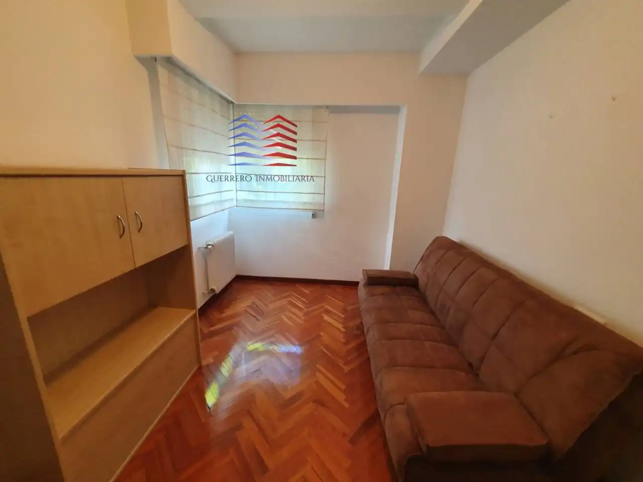 Living room of Flat for rent in Ourense Capital   with Heating, Parquet flooring and Storage room