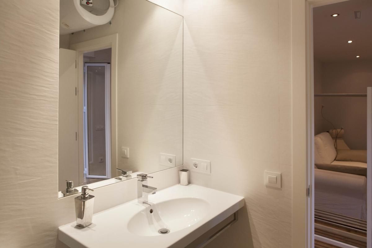 Study to rent in Bami - La Estrella