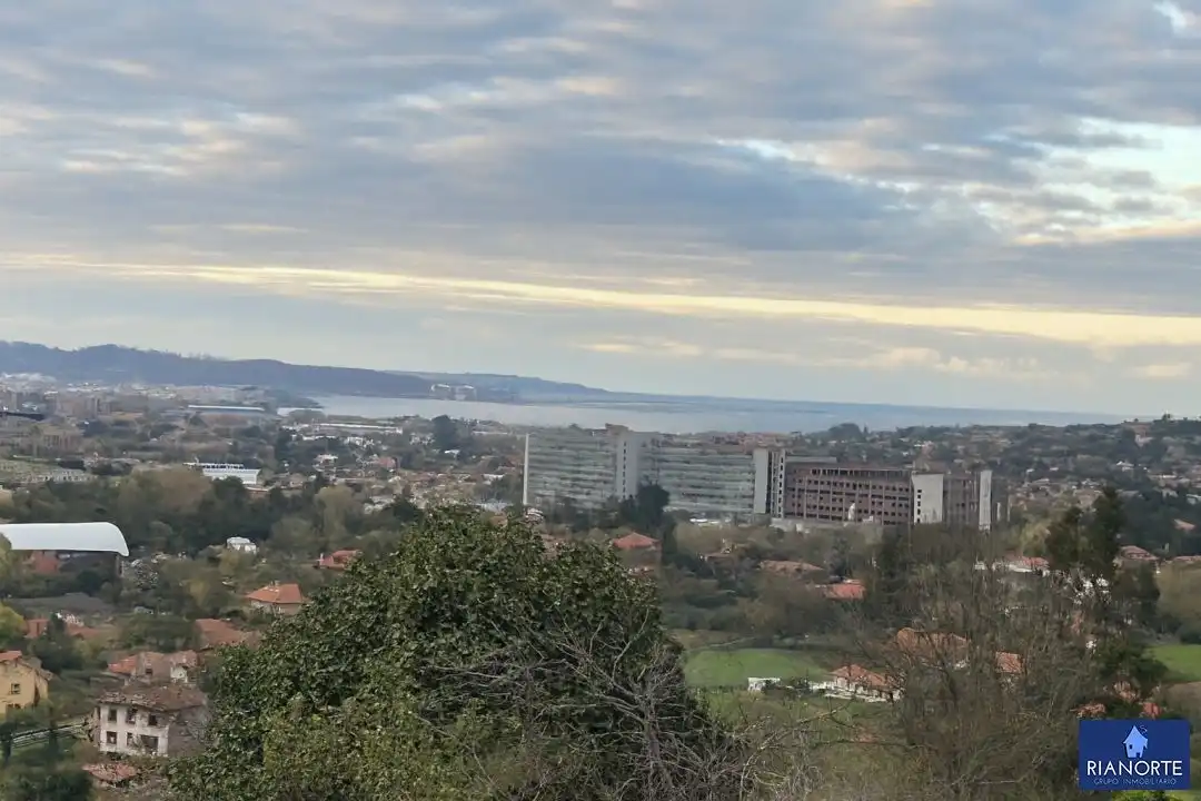 Vista exterior de Casa o chalet en venta en Gijón  con Calefacción, Trastero y Amueblado