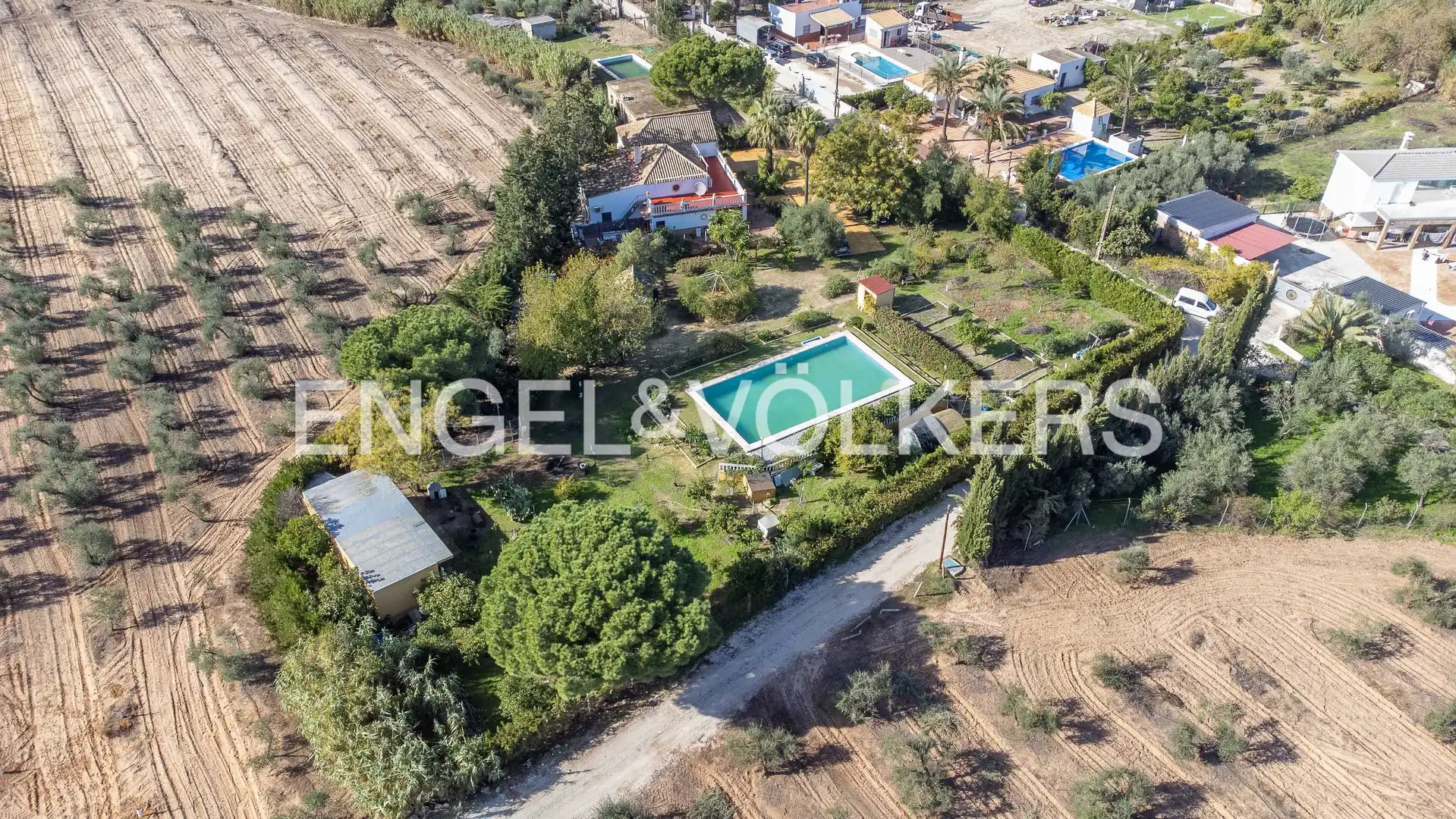 Houses for sale in Morón de la Frontera  with Air Conditioner, Heating and Private garden