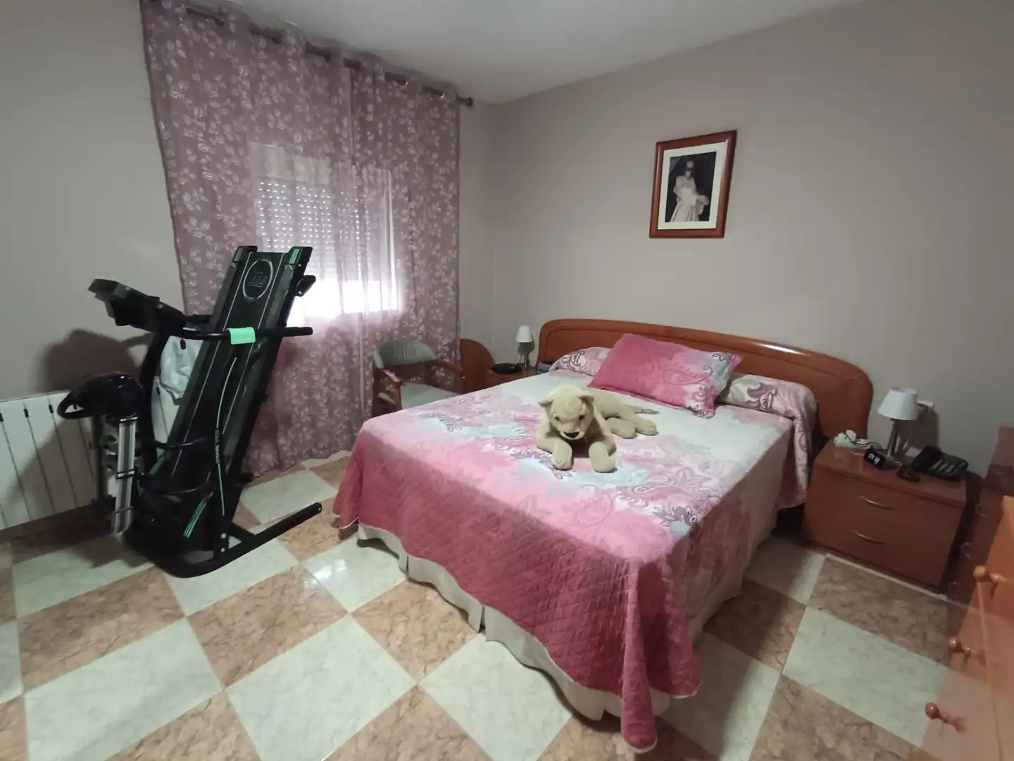 Schlafzimmer von Einfamilien-Reihenhaus zum Verkauf in Jaén mit Klimaanlage, Heizung und Terrasse