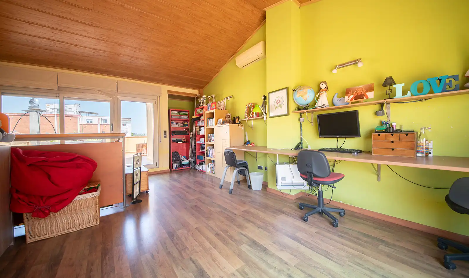Casa adosada en venta en Carrer de la Beneficència, Les Clotes