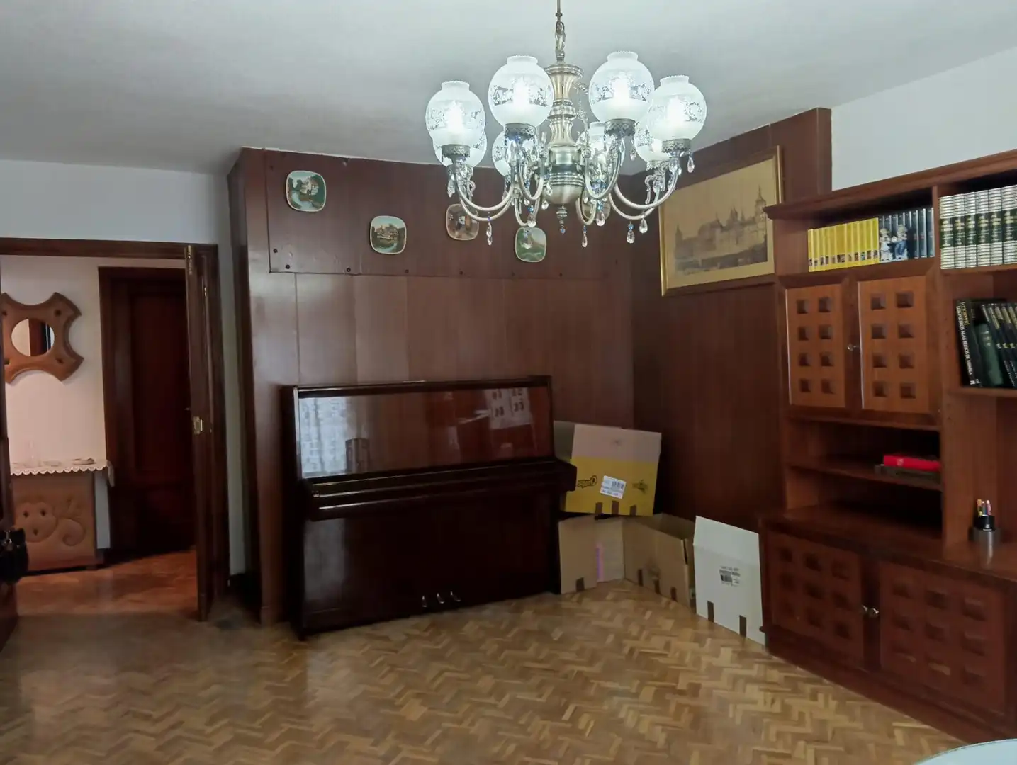 Sala d'estar de Pis en venda en San Lorenzo de El Escorial amb Calefacció i Parquet