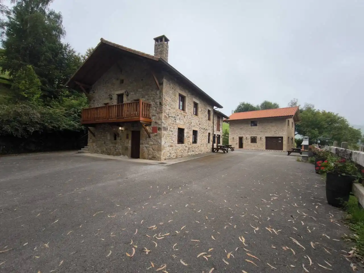 House with garden for sale in Calle Bustralanes