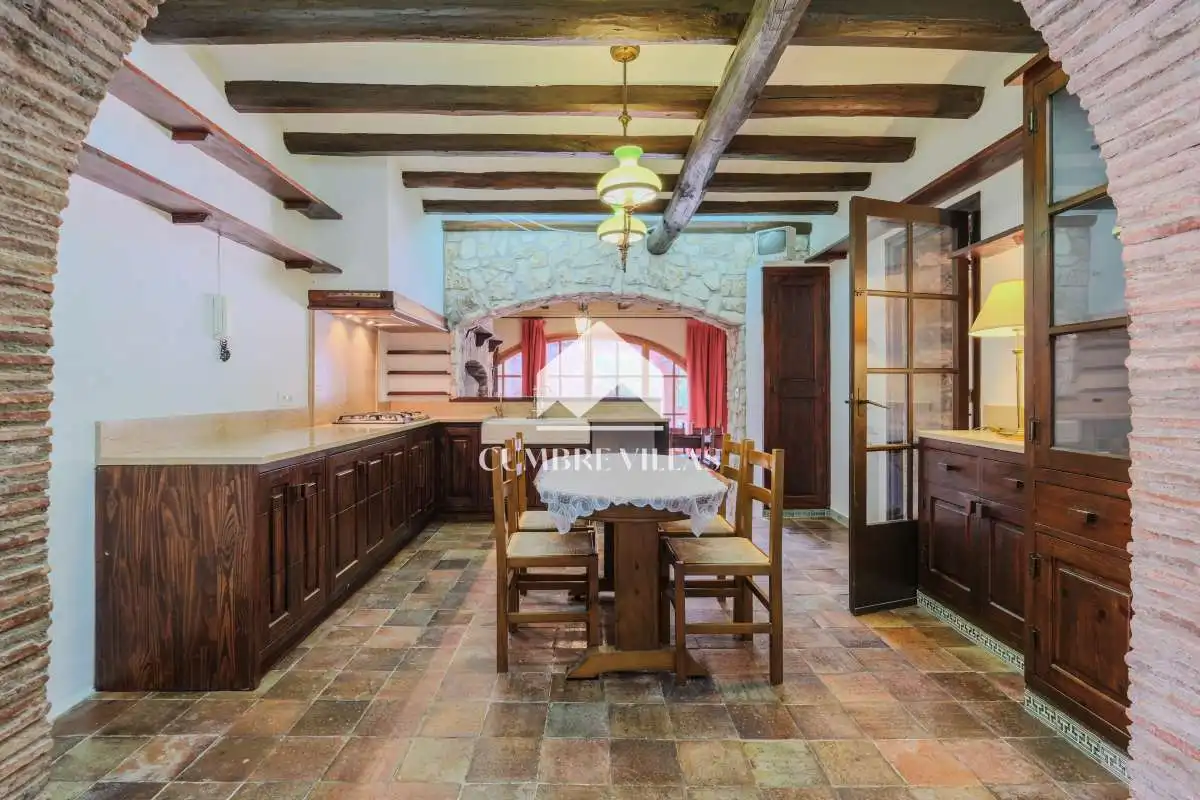 Cuina de Casa o xalet en venda en Sant Pere de Ribes amb Calefacció, Terrassa i Traster