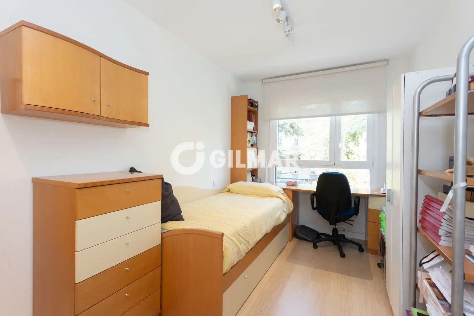Habitación de Piso en venta en Madrid con Calefacción, Trastero y Piscina