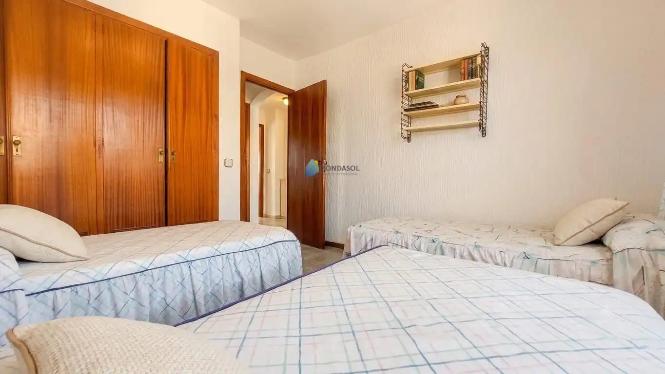 Schlafzimmer von Maisonette zum Verkauf in La Manga del Mar Menor mit Terrasse, Abstellraum und Möbliert