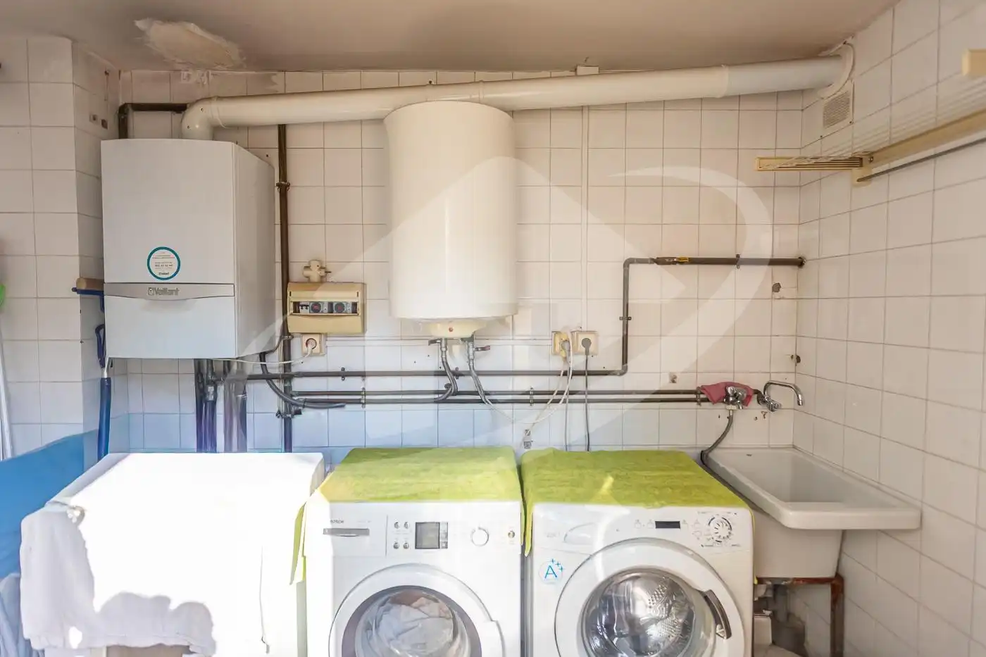 Küche von Haus oder Chalet zum Verkauf in Sabadell mit Klimaanlage, Privatgarten und Terrasse