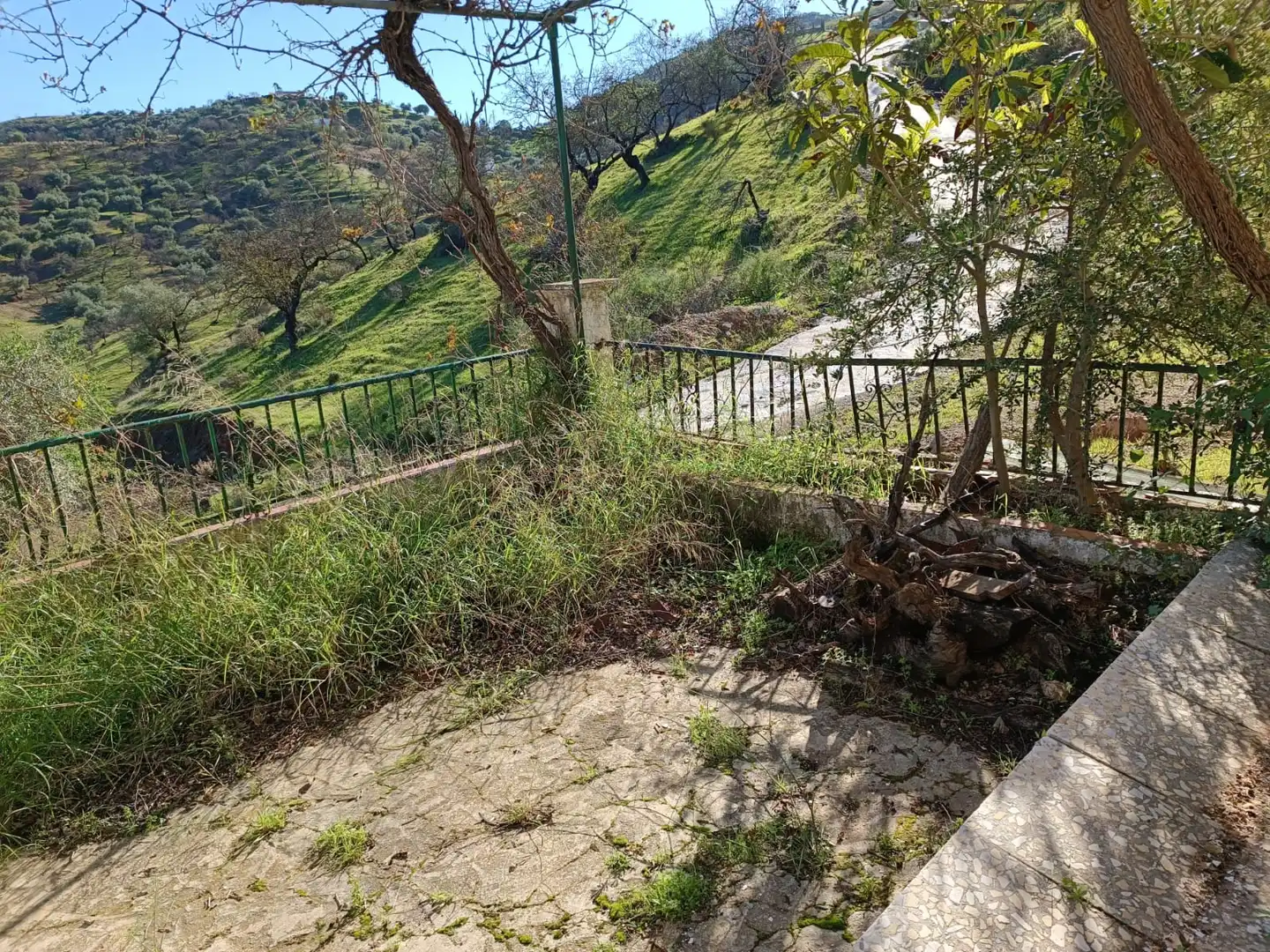 Houses for sale in Guaro  with Terrace, Storage room and Furnished