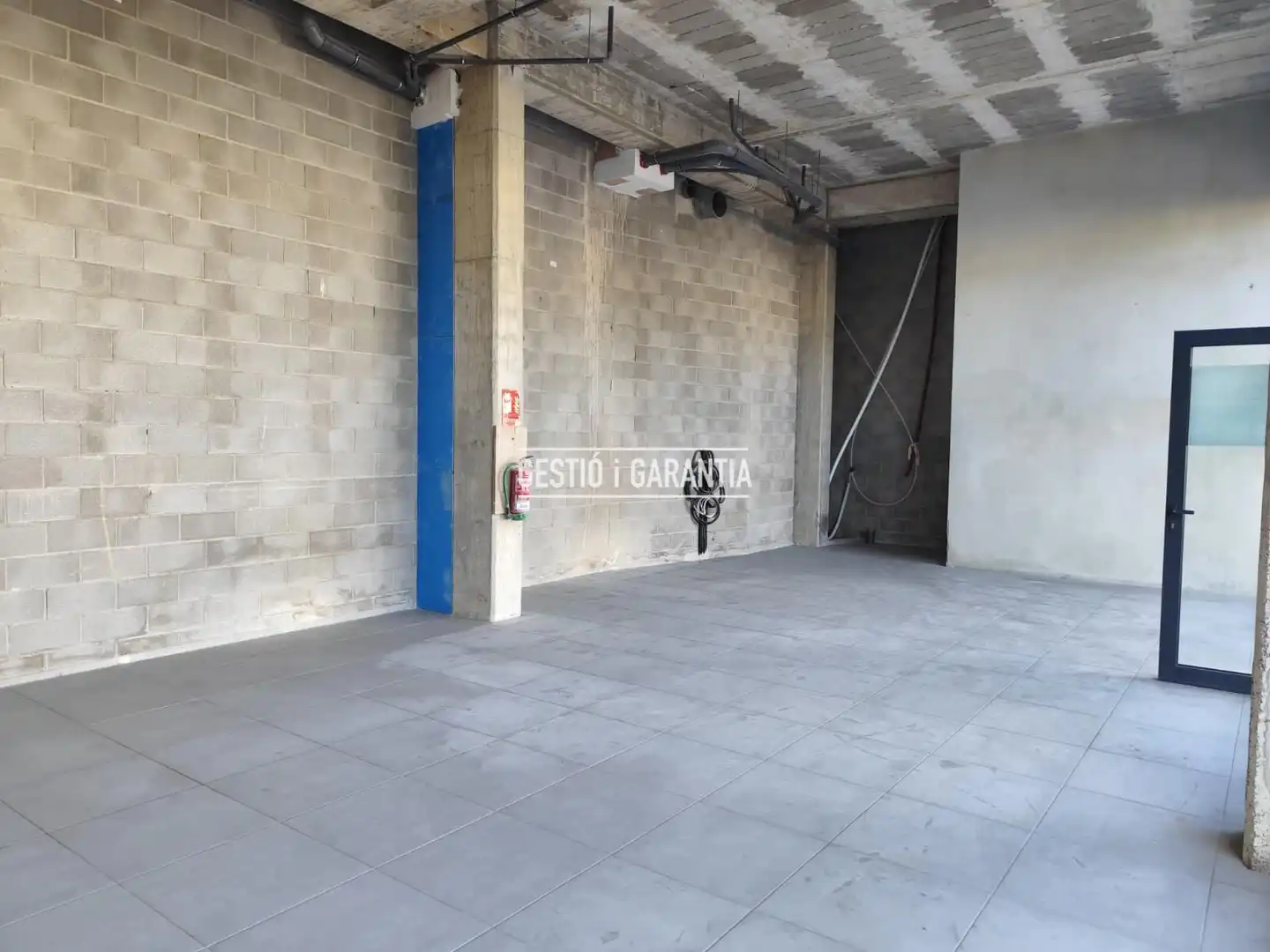 Local en venta en L'Hospitalet de Llobregat