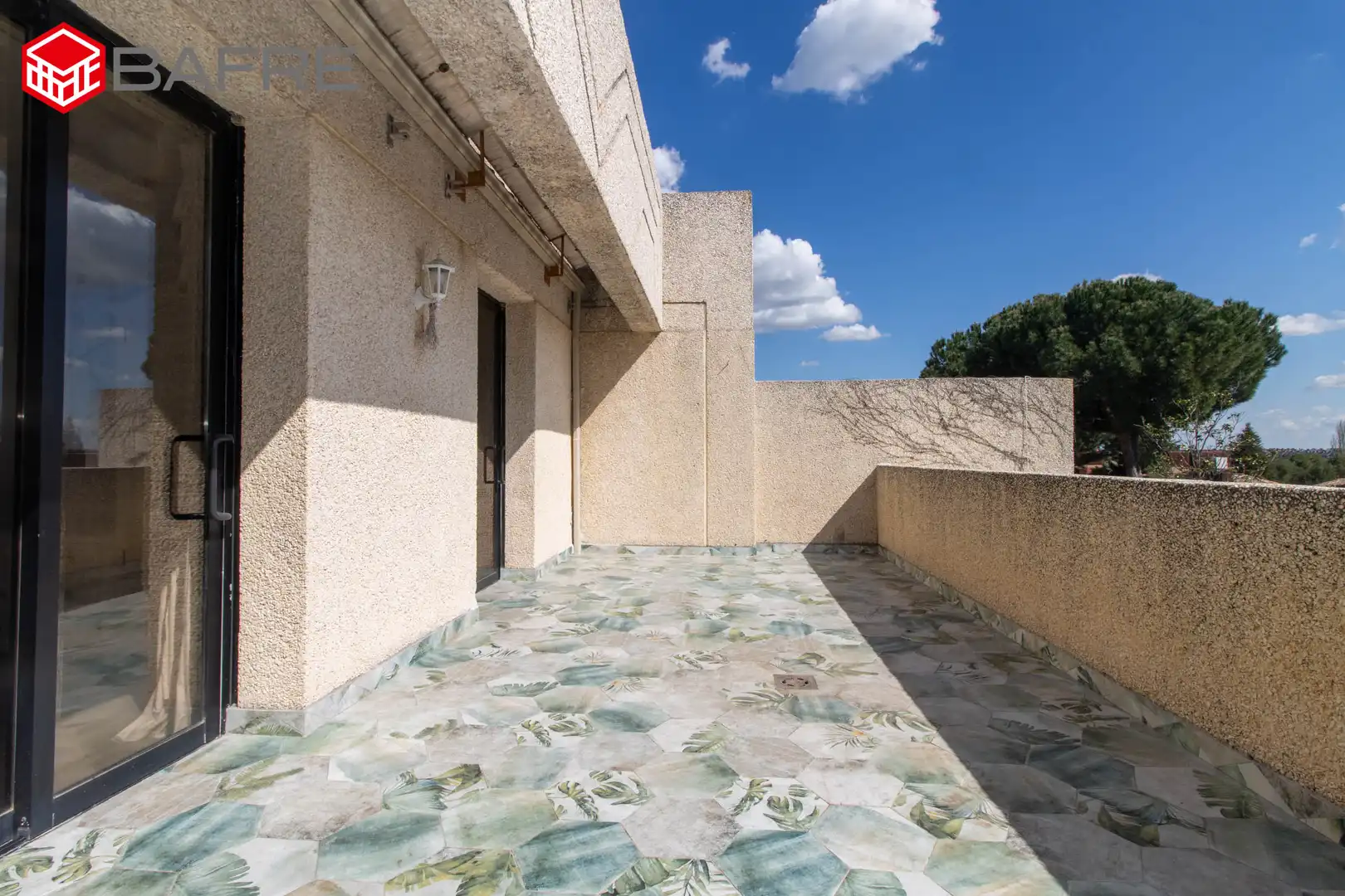 Terrassa de Casa o xalet en venda en Boadilla del Monte amb Aire condicionat, Jardí privat i Terrassa