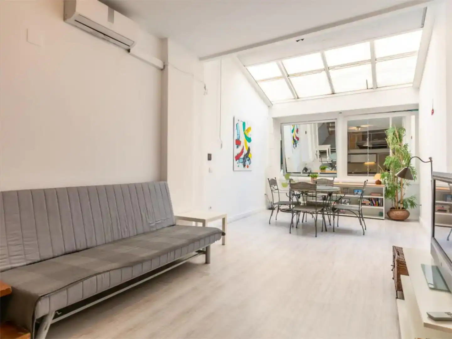 Sala d'estar de Pis en venda en  Sevilla Capital amb Aire condicionat