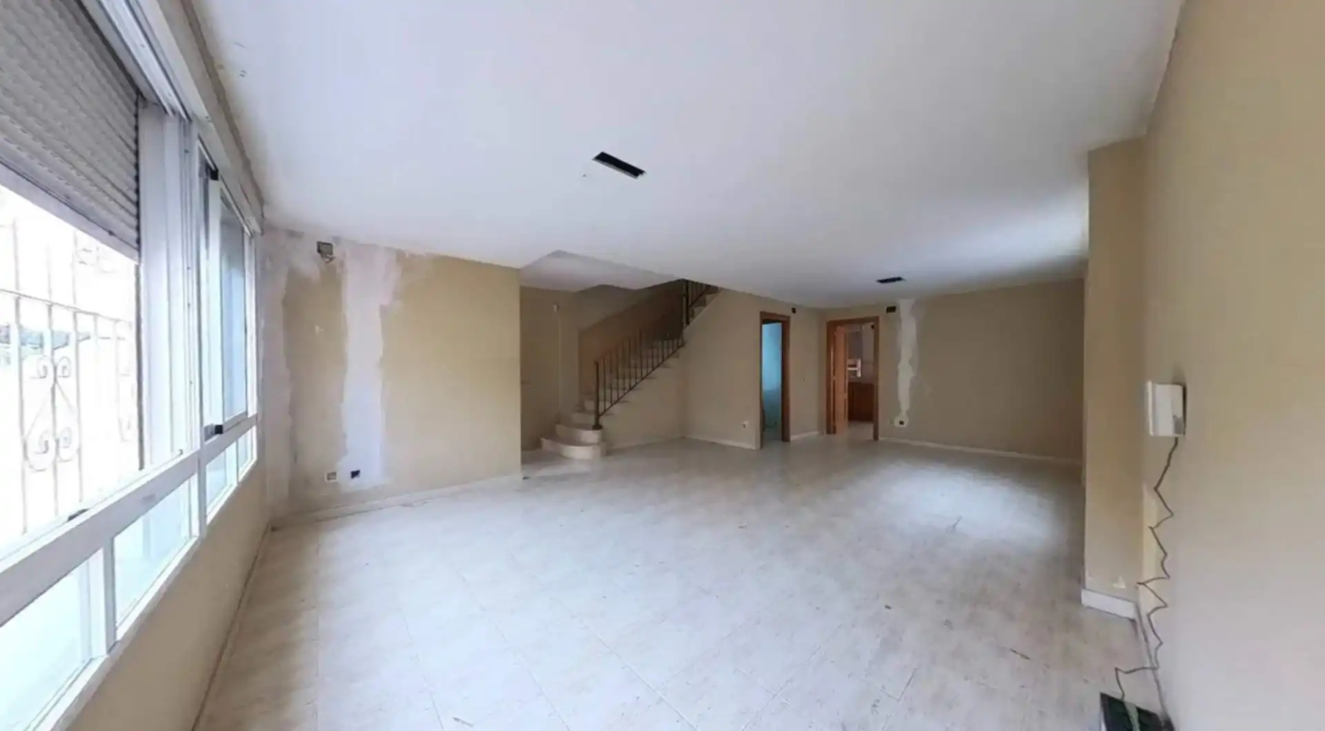 Casa adosada en venta en Gandia con Terraza